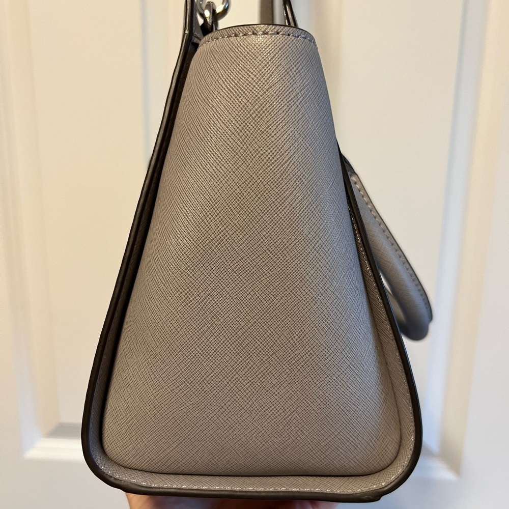 🩶 LIKE NEW 🩶 Michael Kors grey saffiano leather satchel with crossbody strap. - Picture 7 of 12